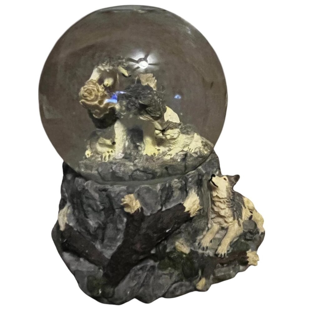 VINTAGE} Snow Globe features Wolves/Parents & Cubs Snow Globe; Plays "Born Free" - Picture 9 of 12